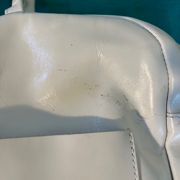 Clare V Claude - Picture 4 of 11